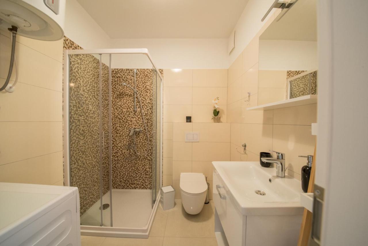 Apartment Romanca *