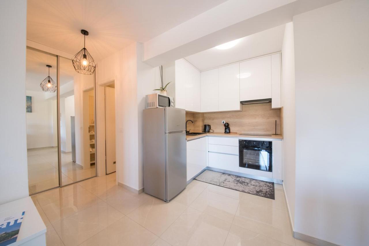 Apartment Romanca *